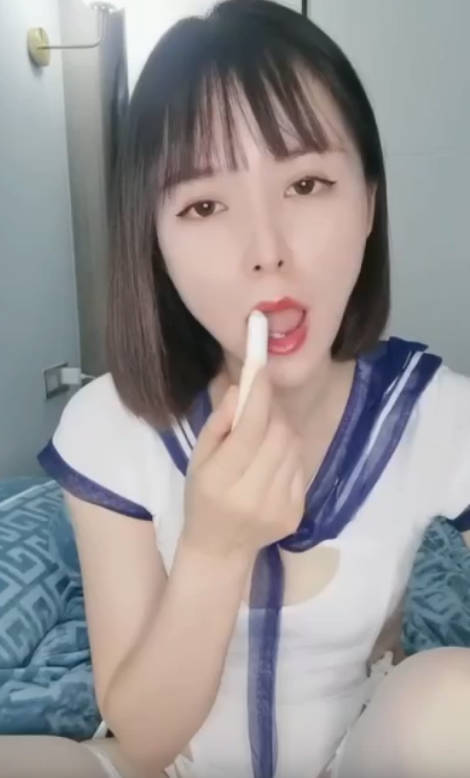 重磅！超美女神扒穴魅惑 假陽具自慰呻吟了