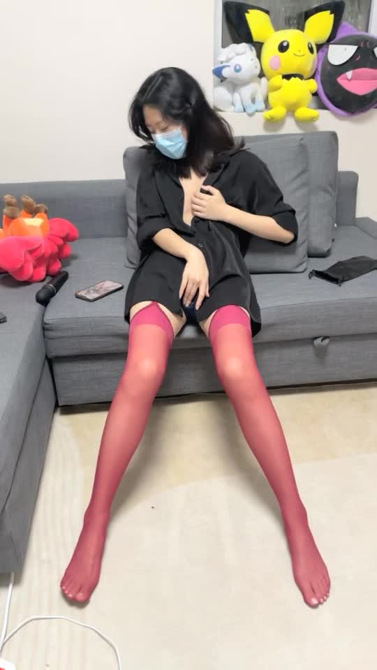 【69堂精品视频】极品美腿小骚货楼道厕所操逼扶着楼梯翘臀后入