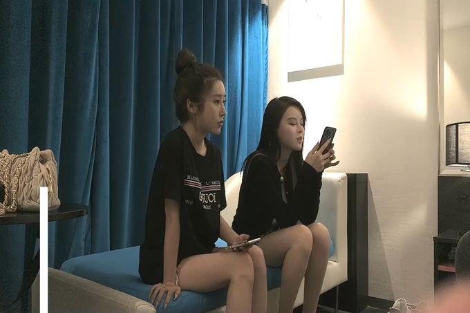 Two sexy korean girls massage-siw