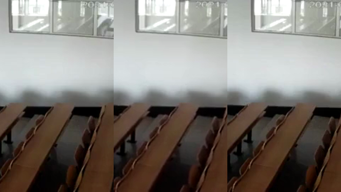 網傳黑龍江科技大學一男一女在學校階梯教室發生性關係